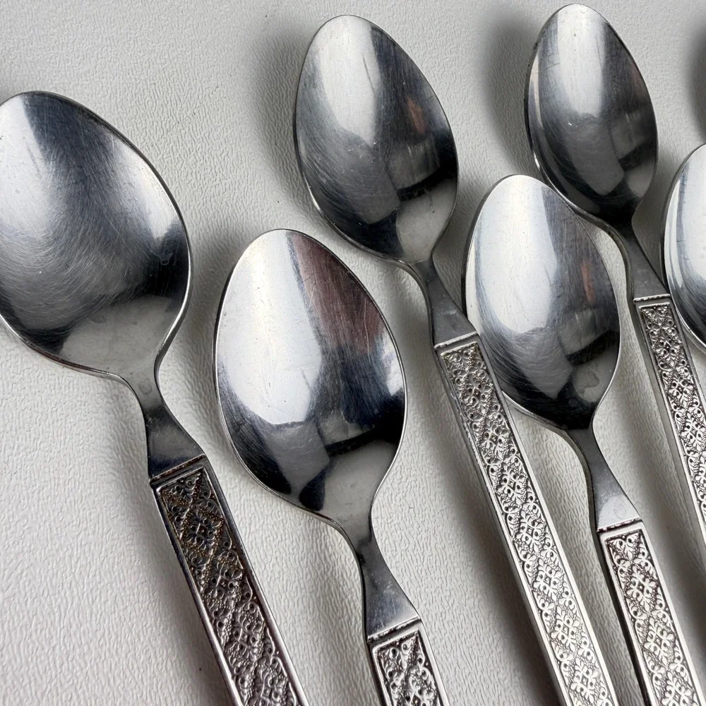 Rogers International Teaspoons (Vogue Pattern) Set of 6 Stainless Flatware